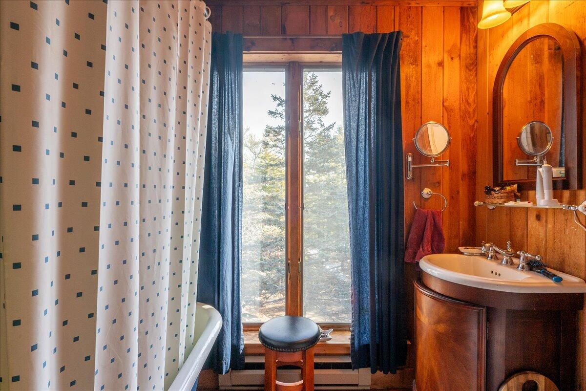 31 Schaefer Lane Saint George ME 04860