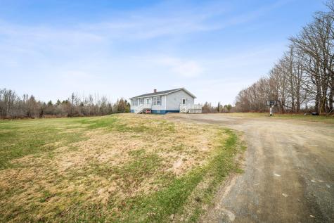 662 U.s. Highway 1 Monticello ME 04760