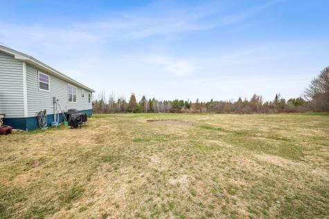 662 U.s. Highway 1 Monticello ME 04760