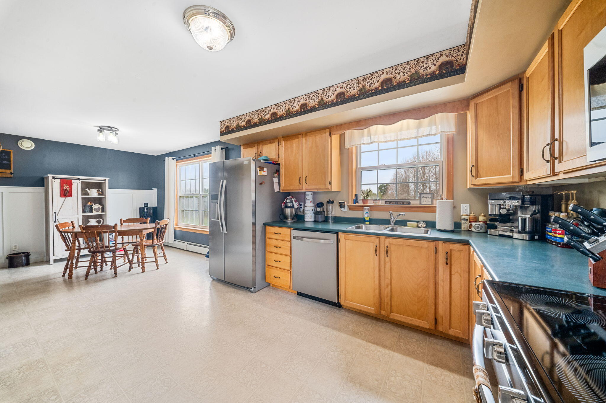 662 U.s. Highway 1 Monticello ME 04760