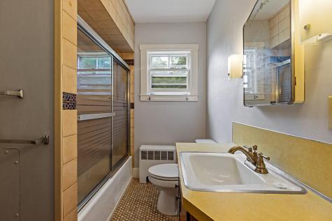 301 Pond Road West Gardiner ME 04345