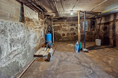 301 Pond Road West Gardiner ME 04345