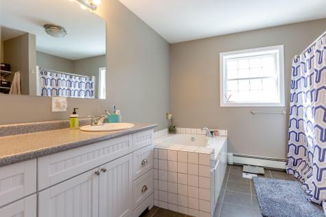 9 Amos Court Lewiston ME 04240