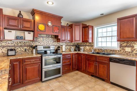 9 Amos Court Lewiston ME 04240