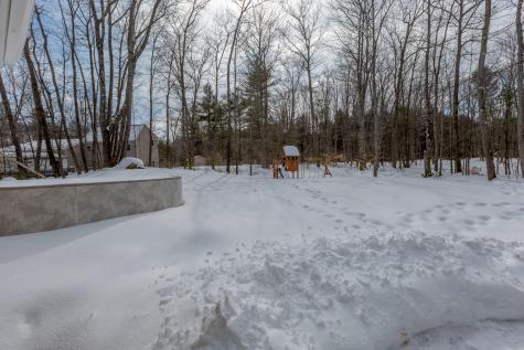9 Amos Court Lewiston ME 04240