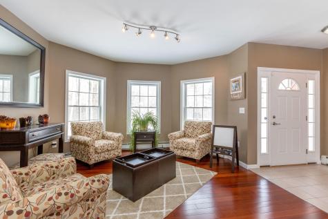 9 Amos Court Lewiston ME 04240
