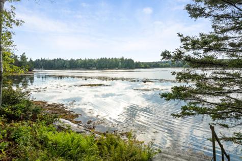 28 Orne Lane Cushing ME 04563