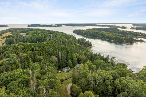 28 Orne Lane Cushing ME 04563