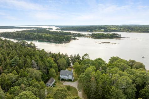 28 Orne Lane Cushing ME 04563