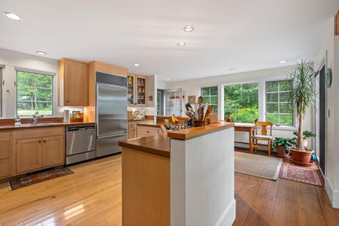 28 Orne Lane Cushing ME 04563