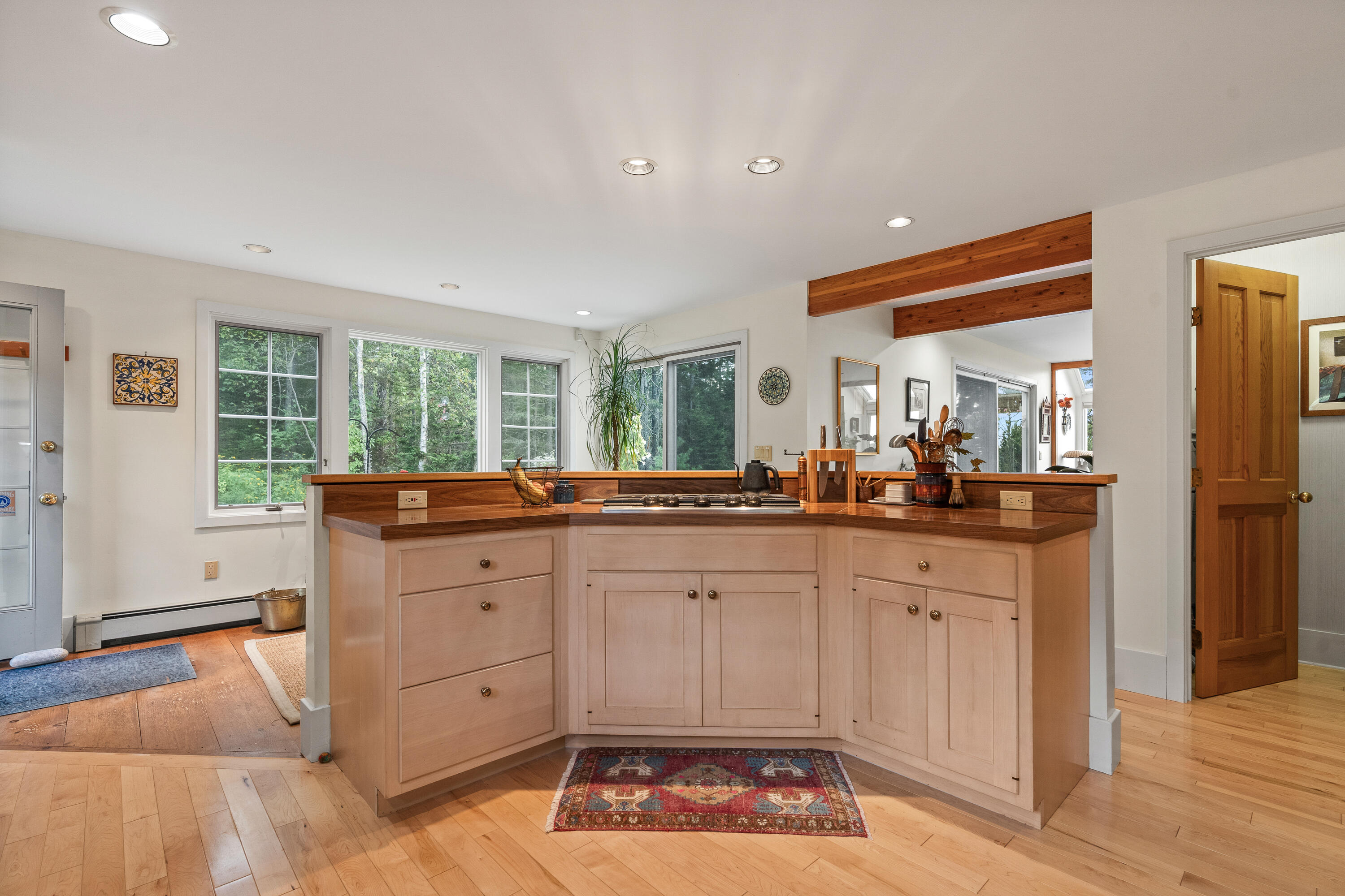 28 Orne Lane Cushing ME 04563