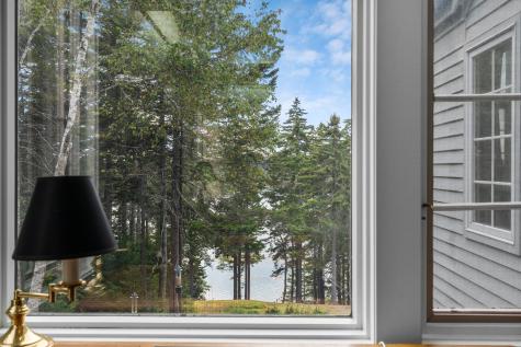 28 Orne Lane Cushing ME 04563