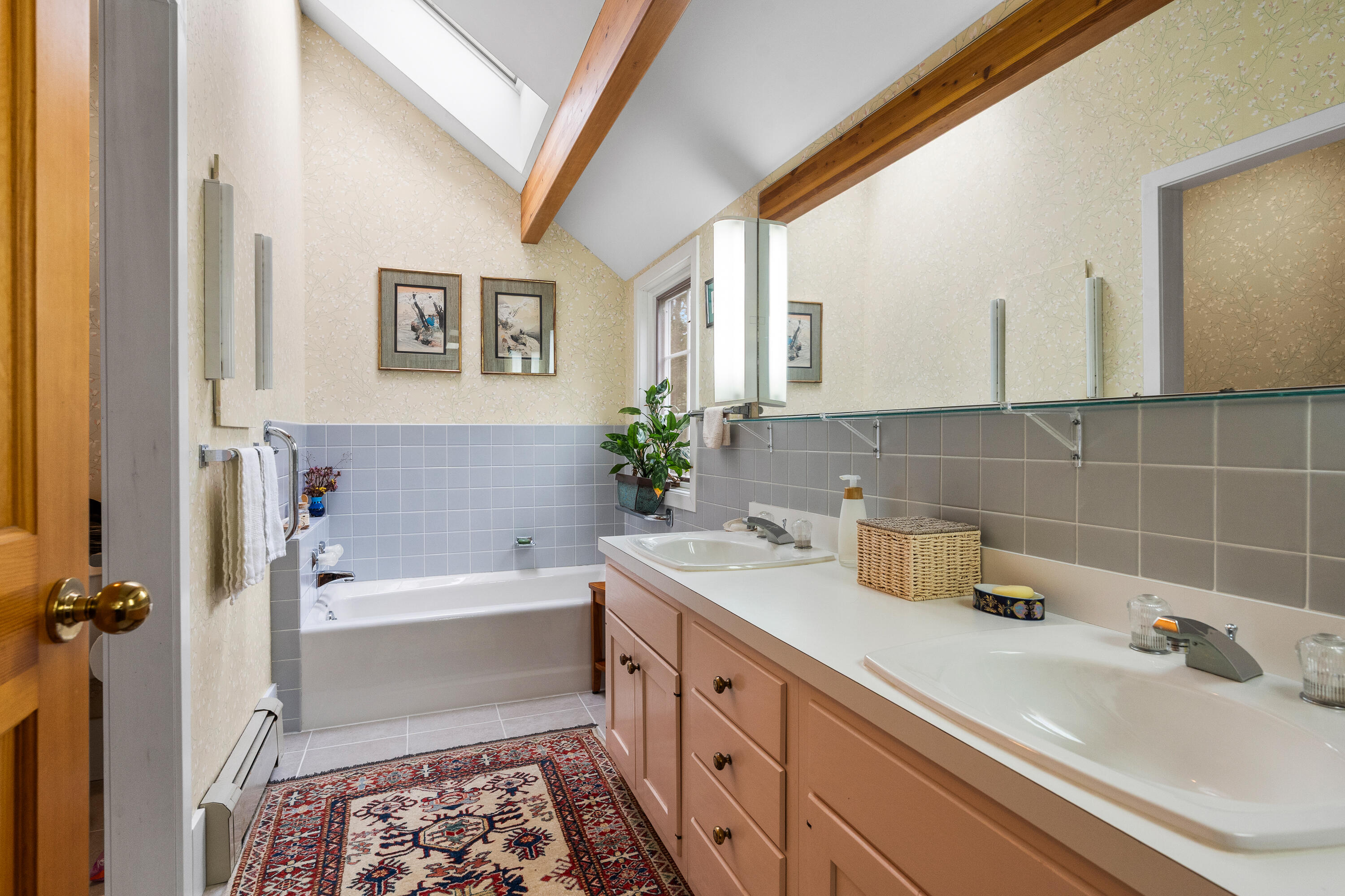 28 Orne Lane Cushing ME 04563