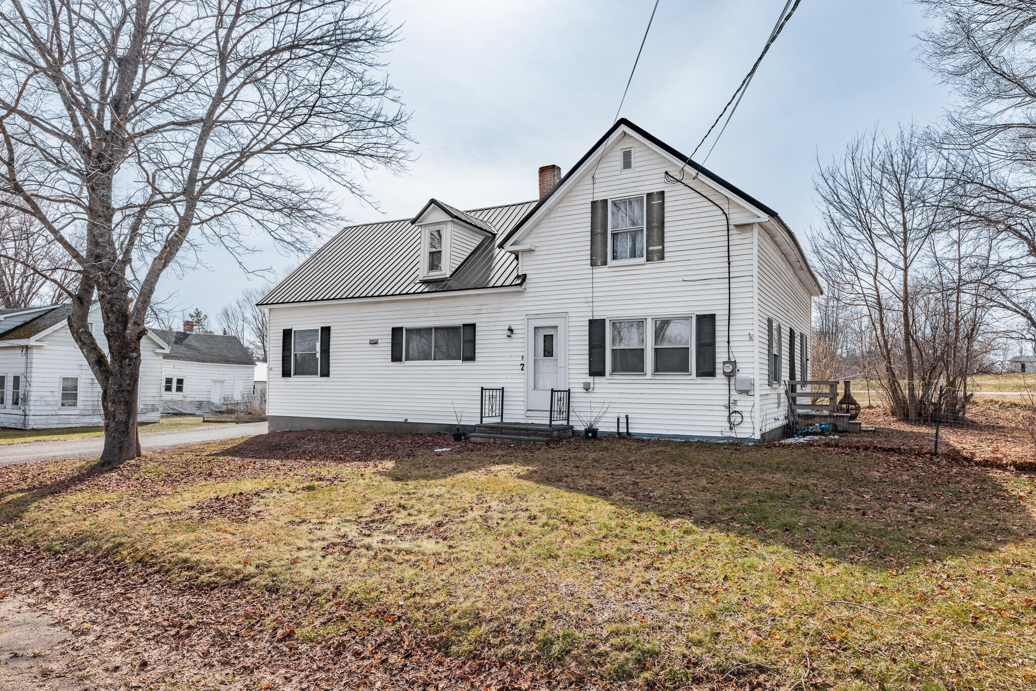 7 Wing Road Levant ME 04456