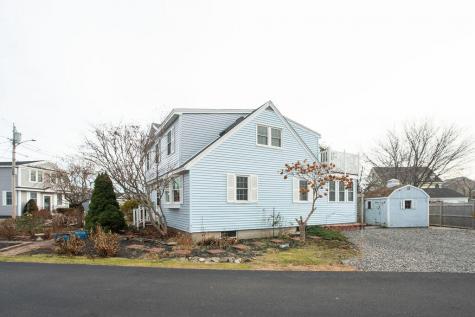 21 Bayview Avenue York ME 03909