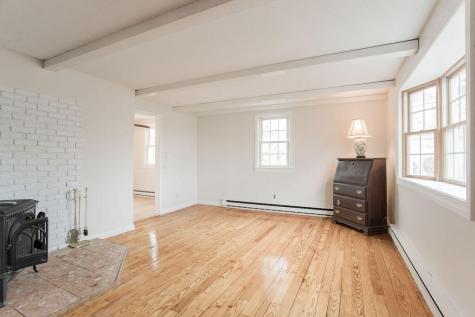 21 Bayview Avenue York ME 03909