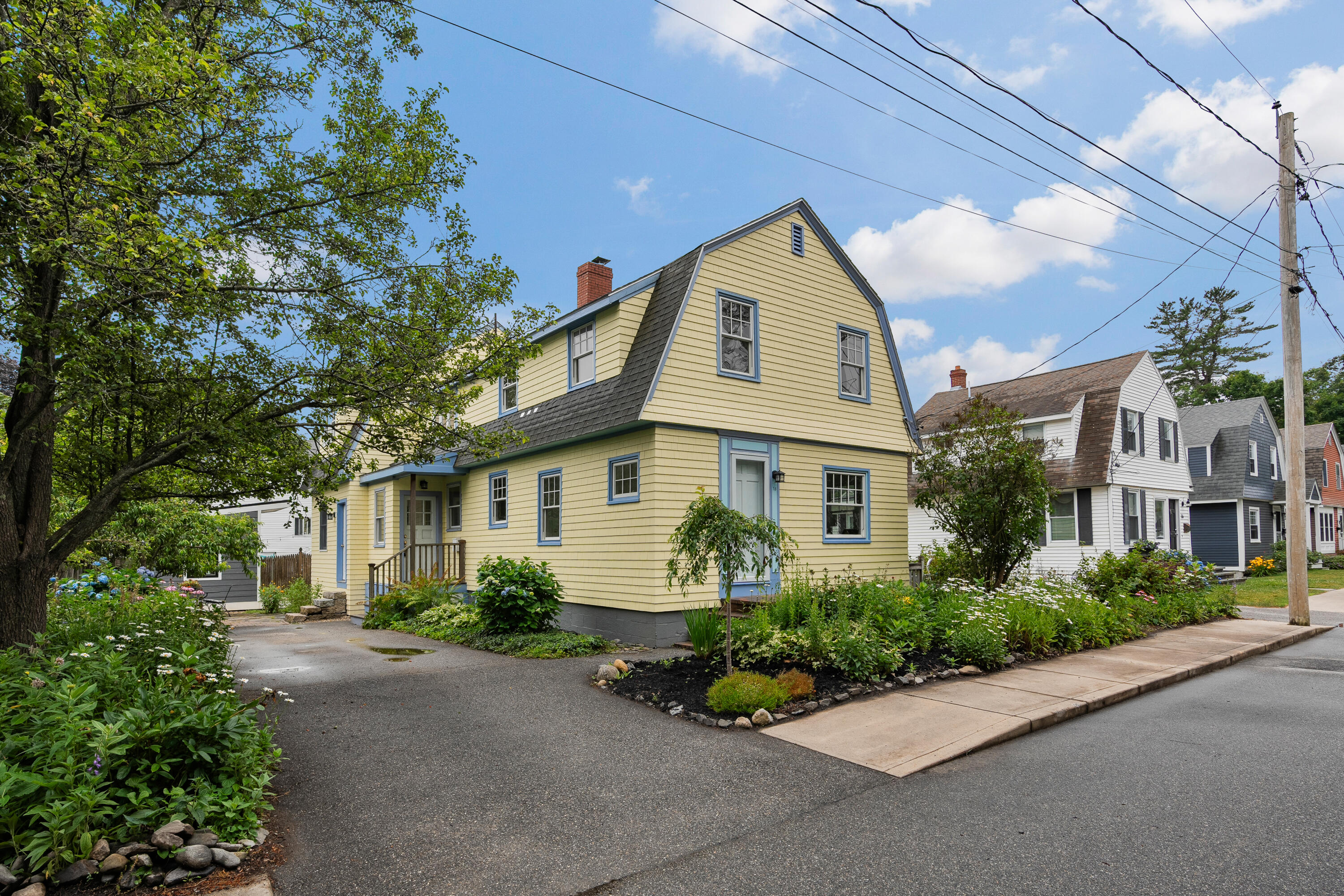 14 Charles Road Cape Elizabeth ME 04107