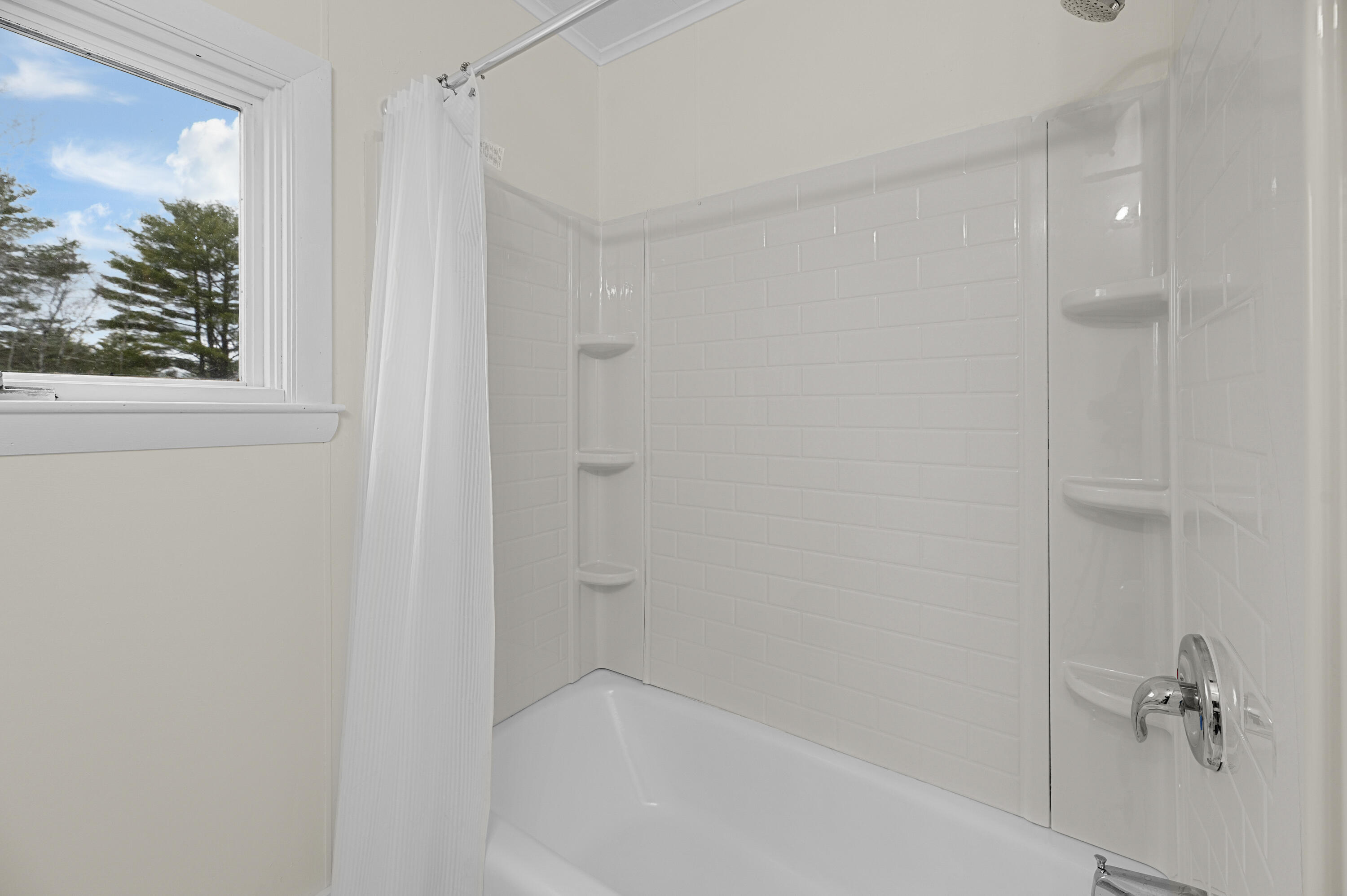 1582 Main Road Enfield ME 04493