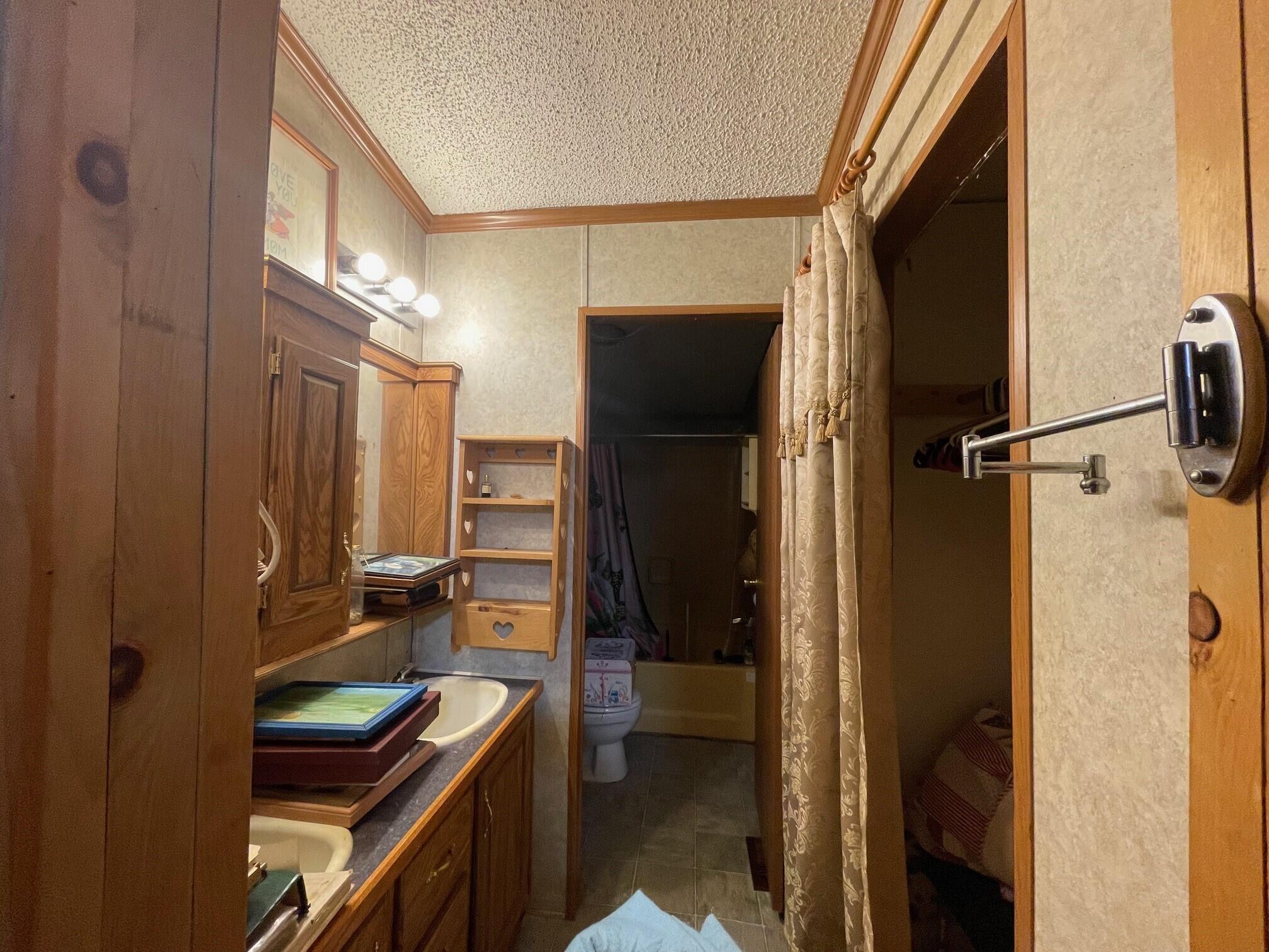 9 Jackson Dexter ME 04930