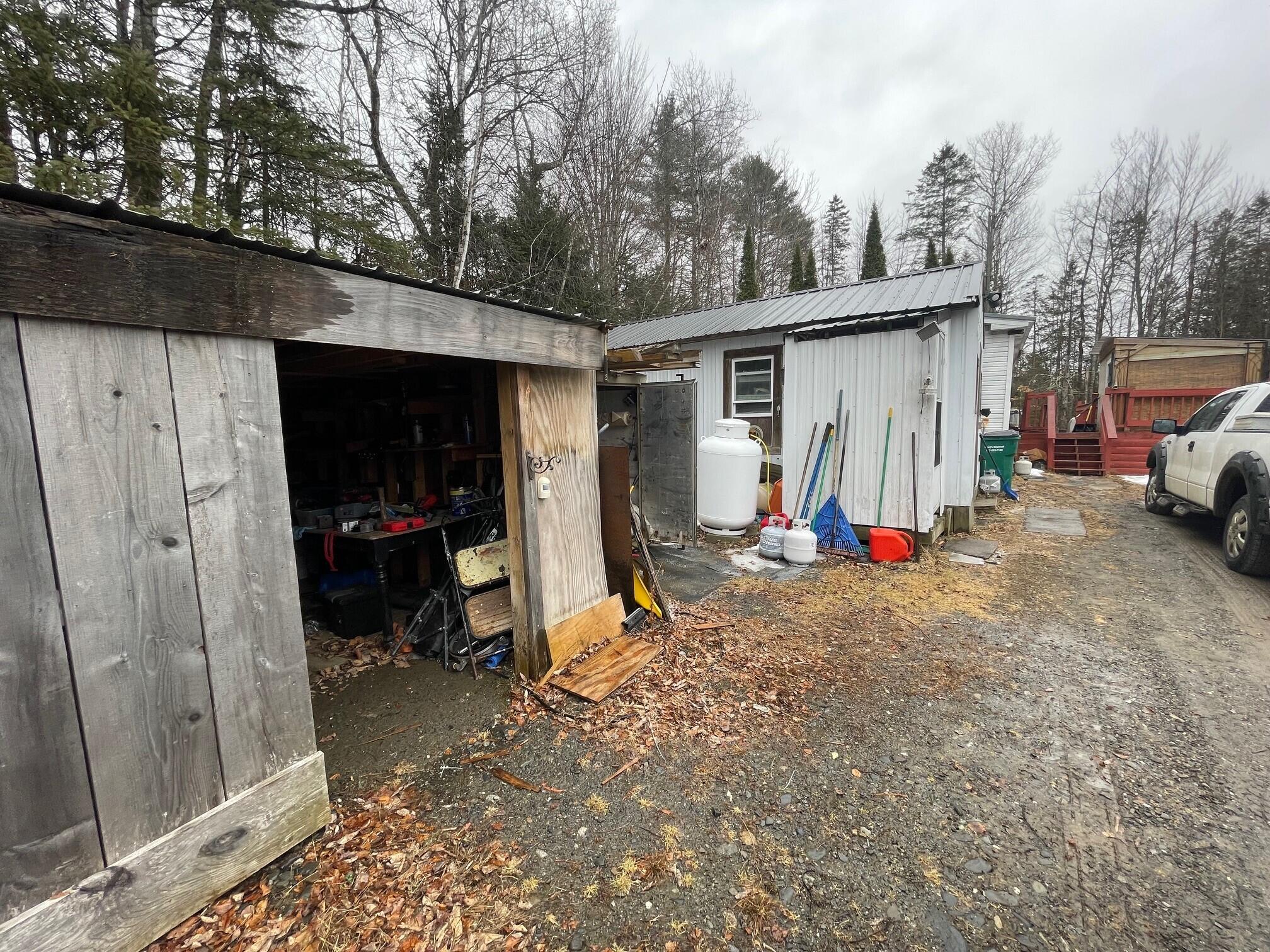 9 Jackson Dexter ME 04930