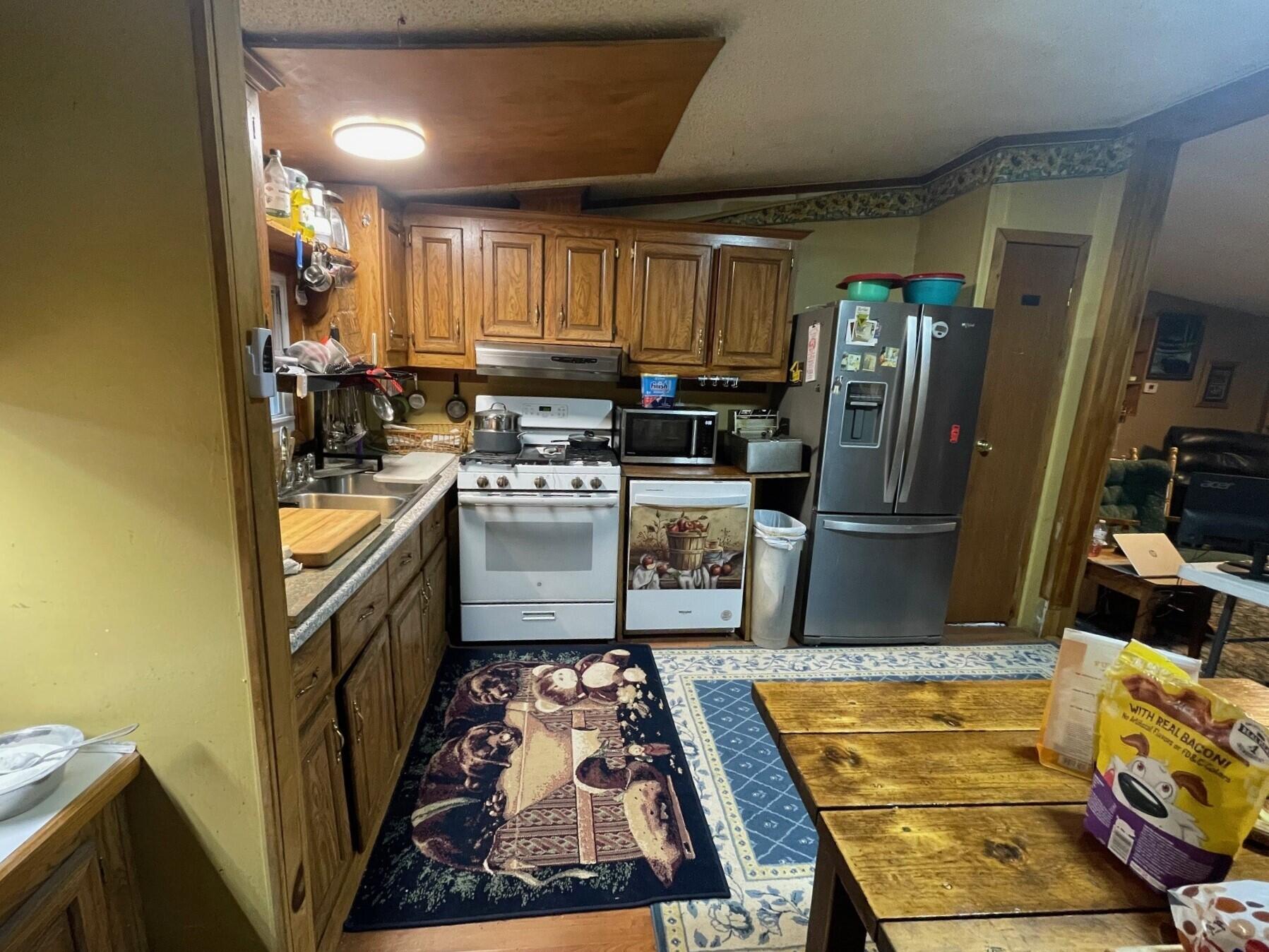 9 Jackson Dexter ME 04930