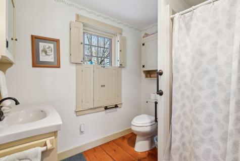 33 Smith Road Hallowell ME 04347