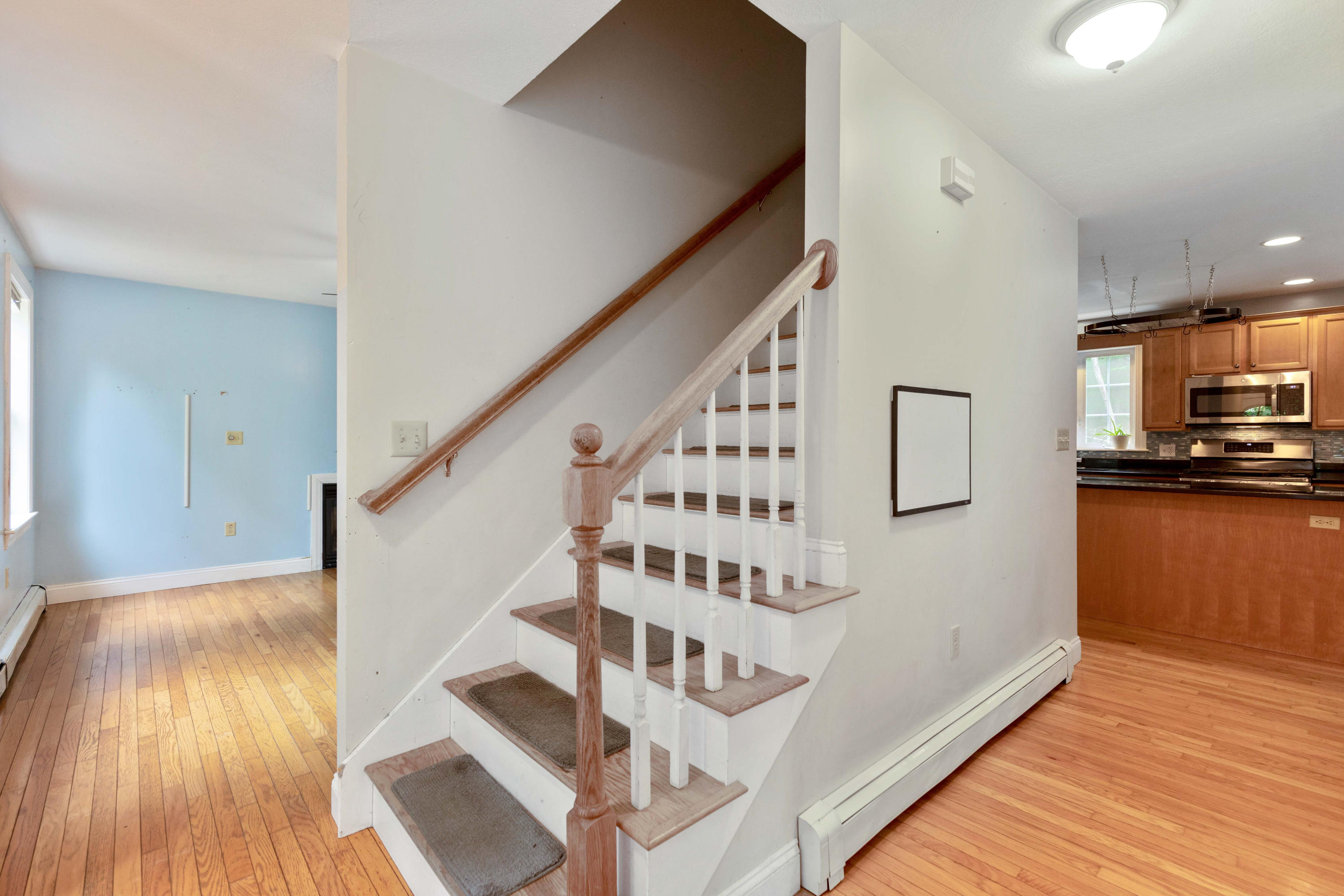 15 Eisenhower Court Naples ME 04055