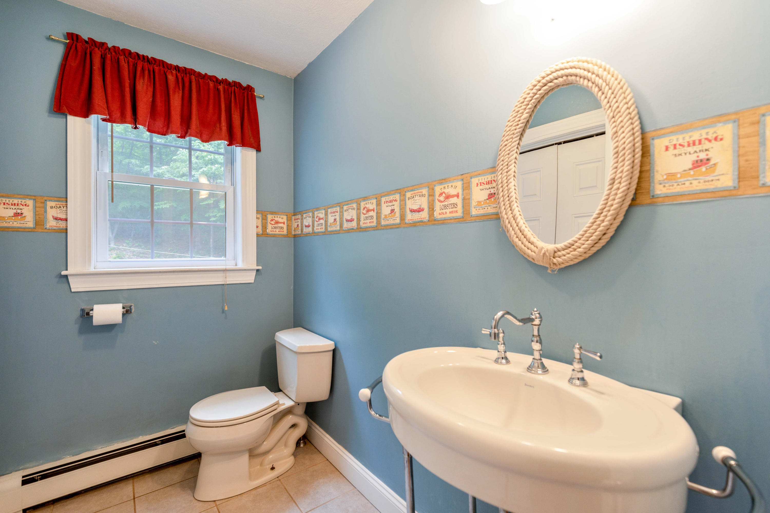 15 Eisenhower Court Naples ME 04055