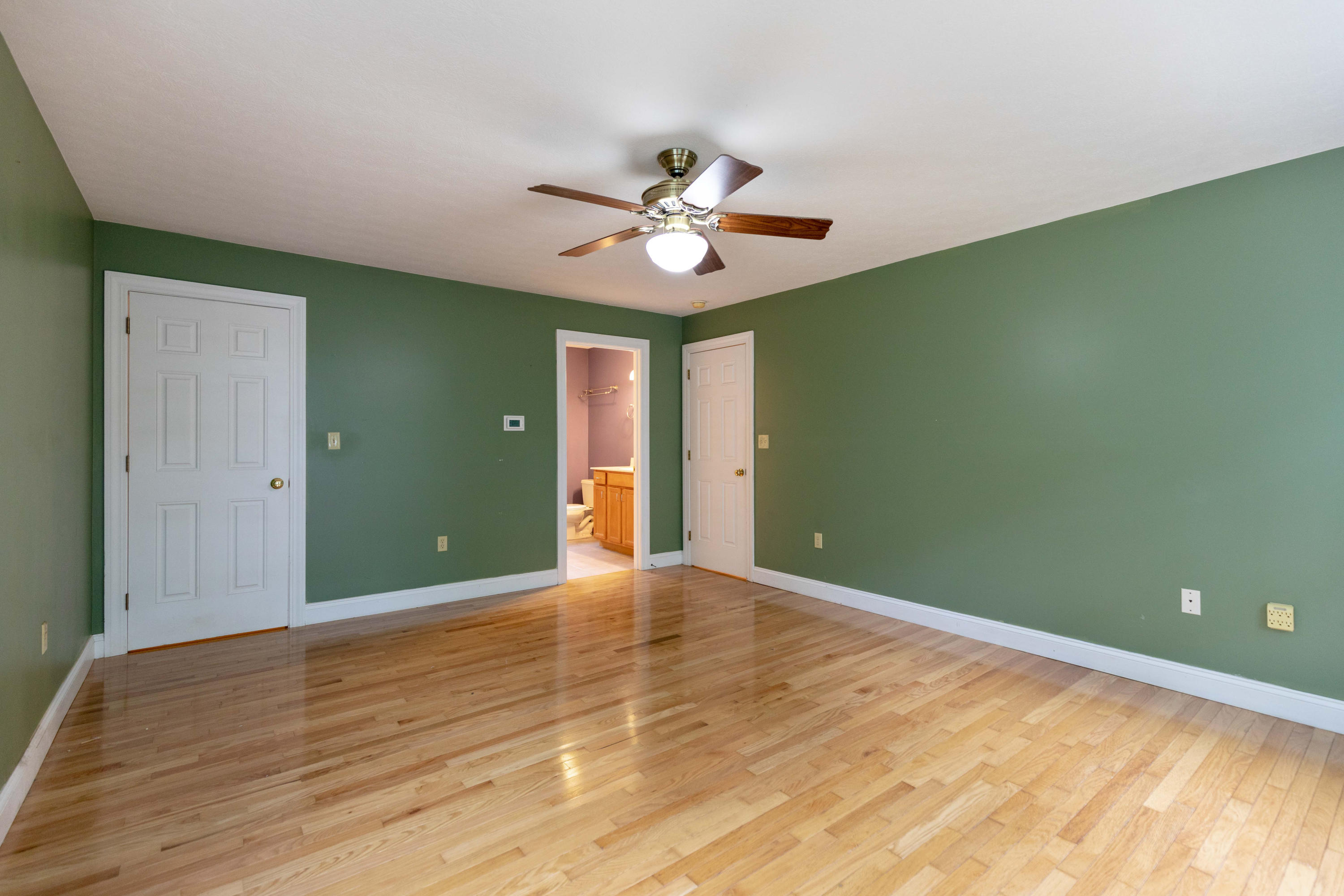 15 Eisenhower Court Naples ME 04055