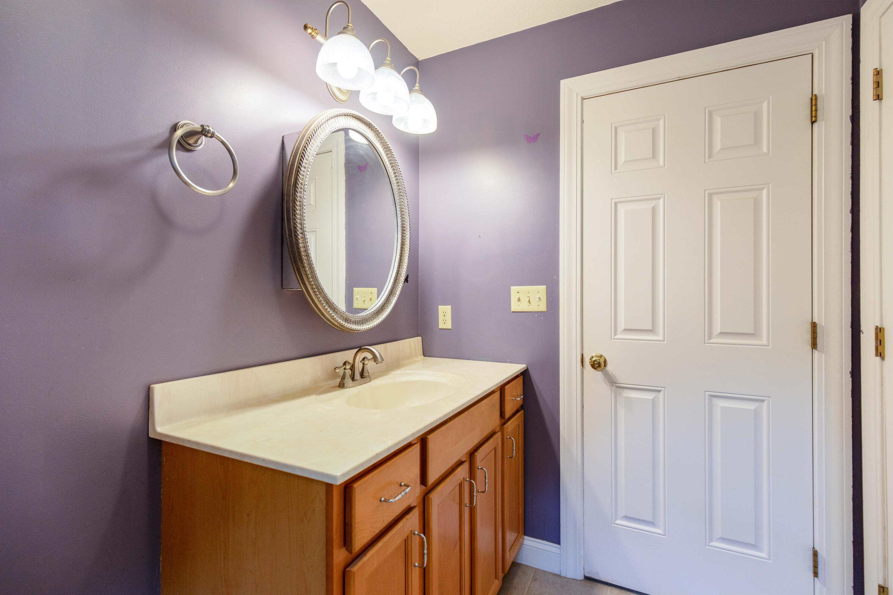 15 Eisenhower Court Naples ME 04055