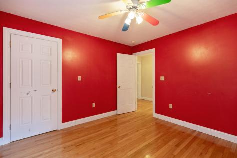 15 Eisenhower Court Naples ME 04055