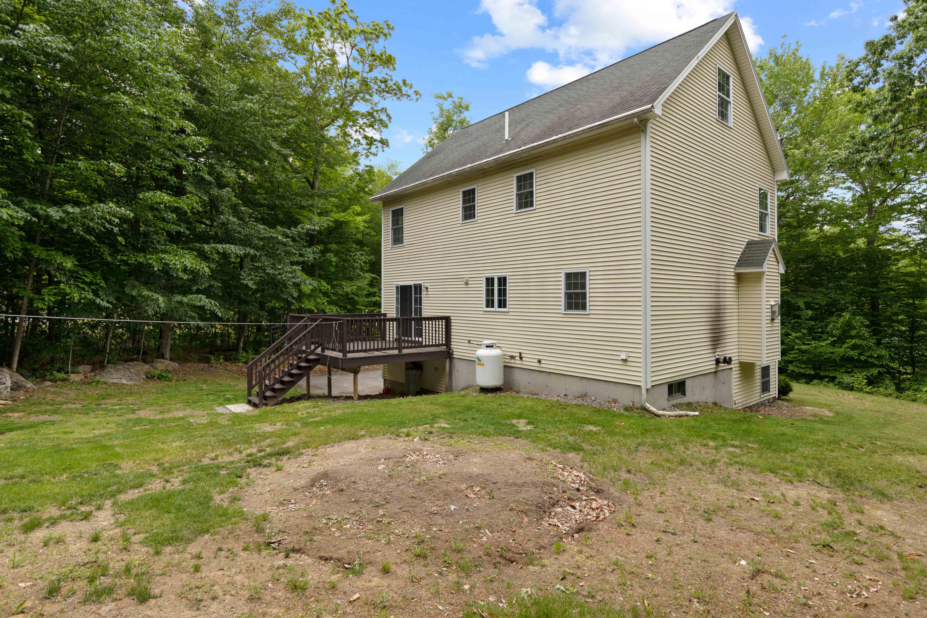 15 Eisenhower Court Naples ME 04055