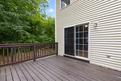 15 Eisenhower Court Naples ME 04055
