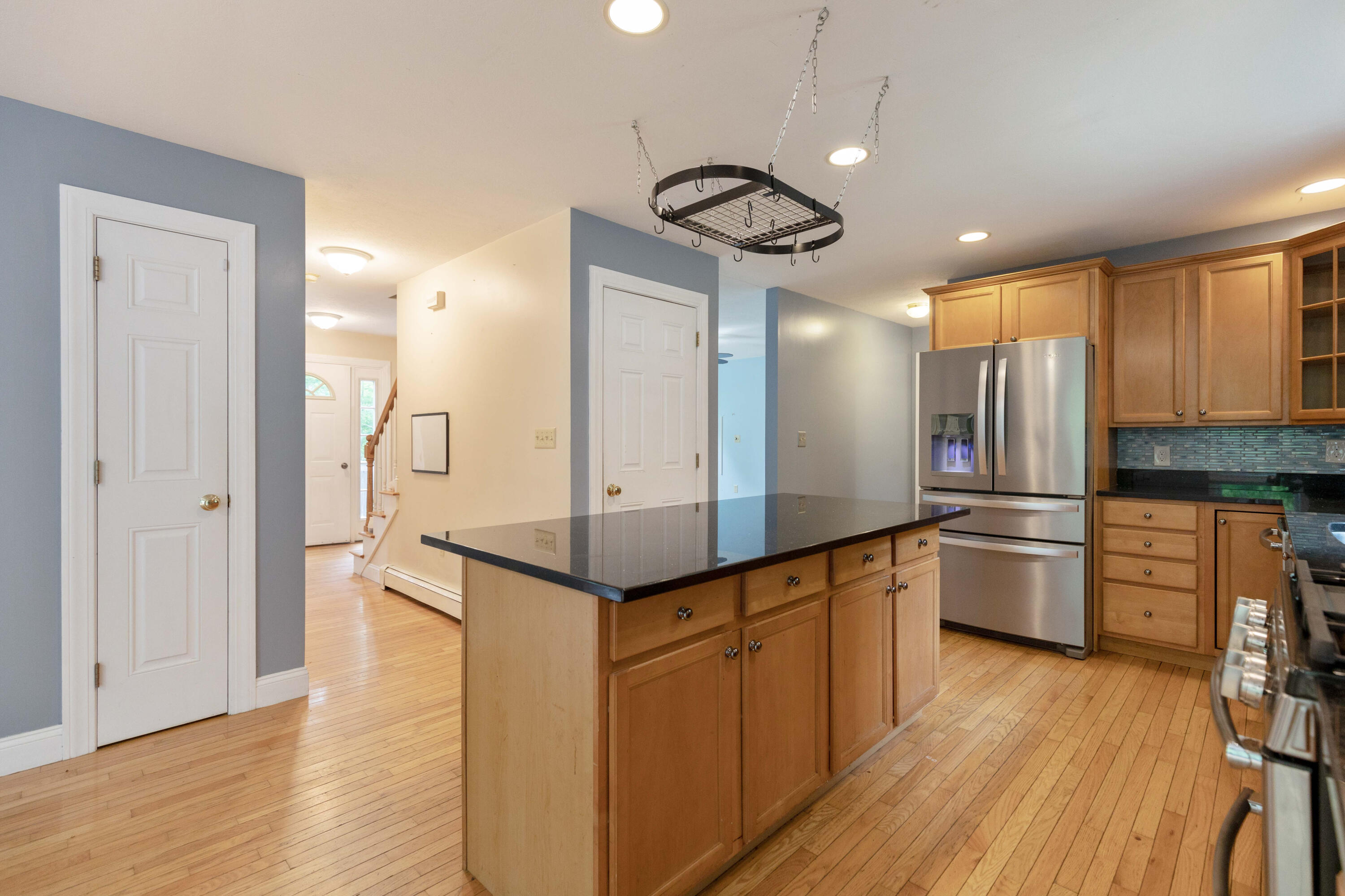 15 Eisenhower Court Naples ME 04055