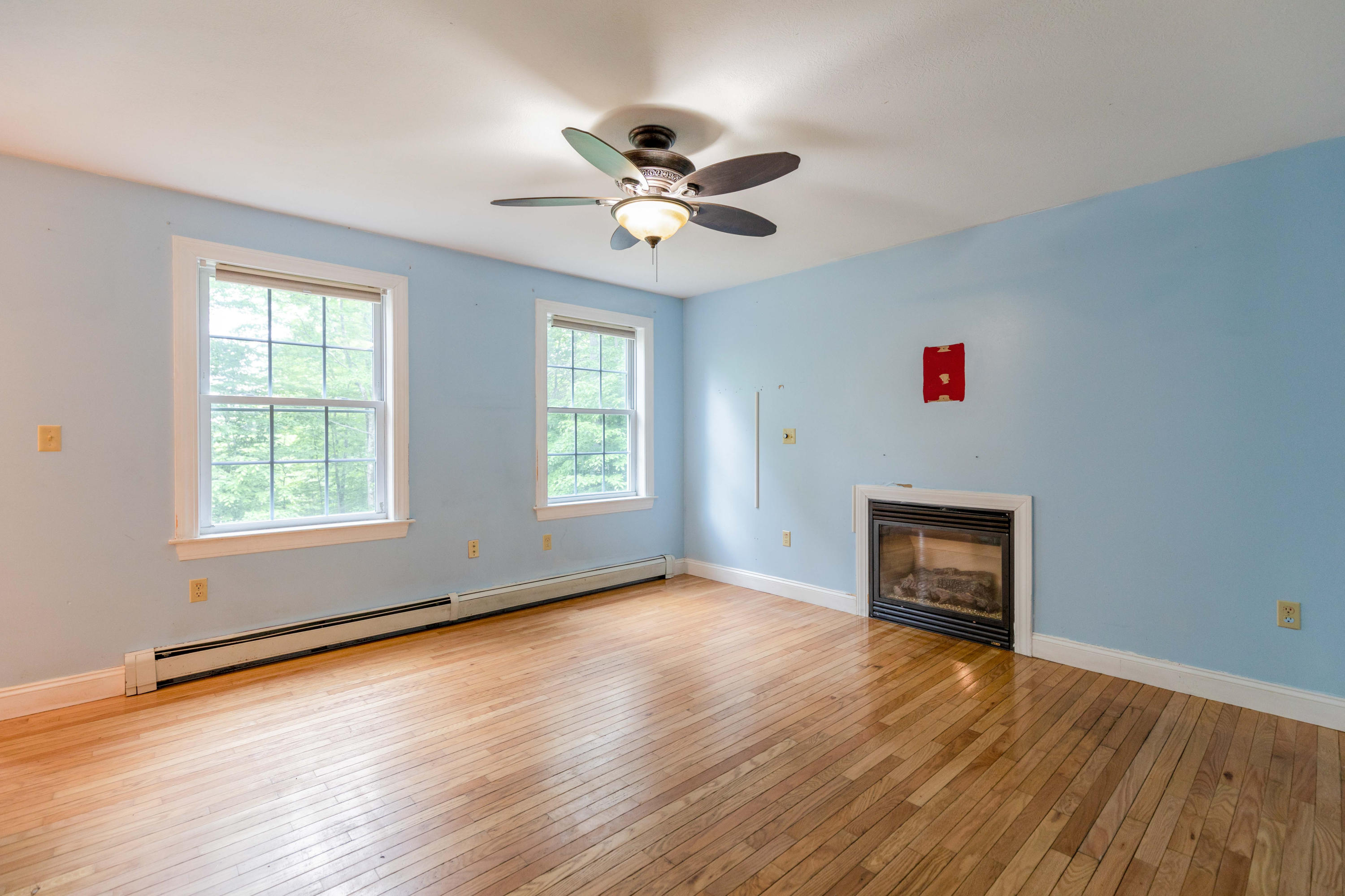 15 Eisenhower Court Naples ME 04055