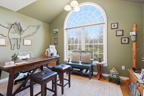 46 Longwood Drive Gardiner ME 04345