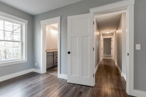 381 Middle Road Falmouth ME 04105