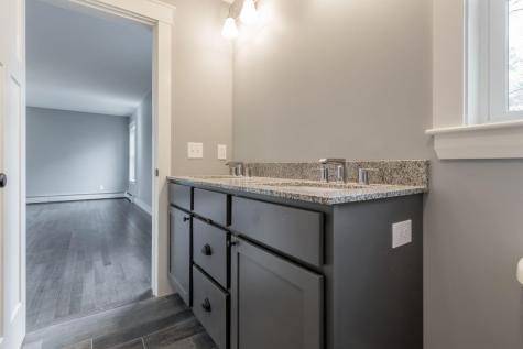 381 Middle Road Falmouth ME 04105