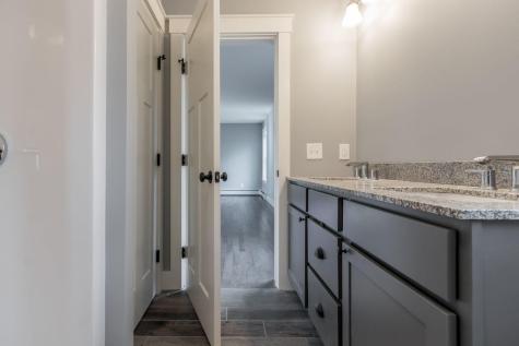 381 Middle Road Falmouth ME 04105