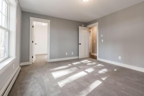 381 Middle Road Falmouth ME 04105