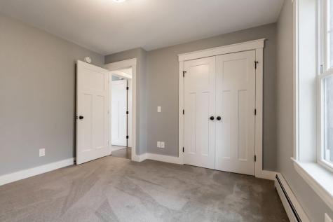 381 Middle Road Falmouth ME 04105