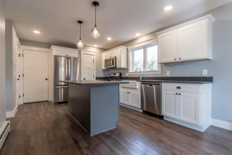 381 Middle Road Falmouth ME 04105