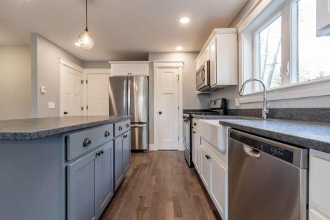 381 Middle Road Falmouth ME 04105