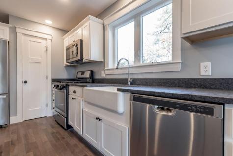 381 Middle Road Falmouth ME 04105