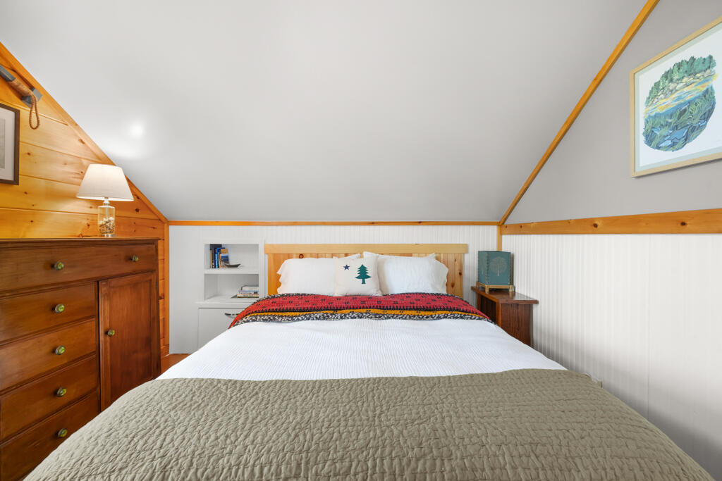 92 Conary Way Orland ME 04472