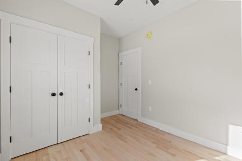 10 Evelyn's Way Hollis ME 04042