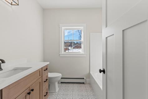 10 Evelyn's Way Hollis ME 04042