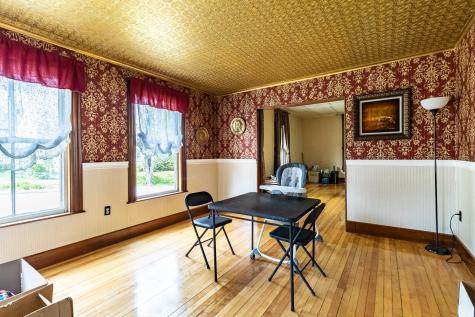 33 Hillcrest Street Auburn ME 04210
