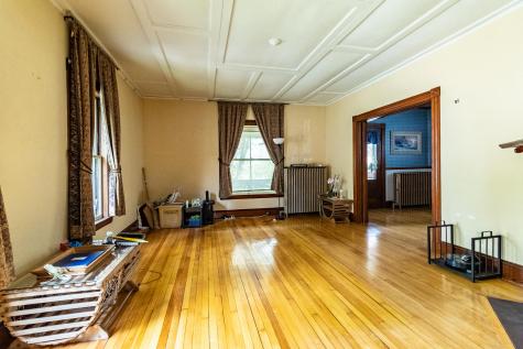 33 Hillcrest Street Auburn ME 04210