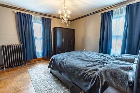 33 Hillcrest Street Auburn ME 04210